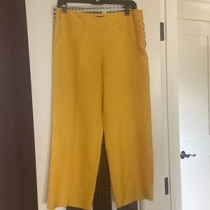 Camille La Vie capris, size 6 in golden yellow